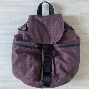 BAGGU sport backpack in raisin color